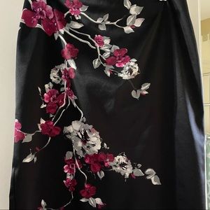 * Final Price* White House black market pencil skirt 10